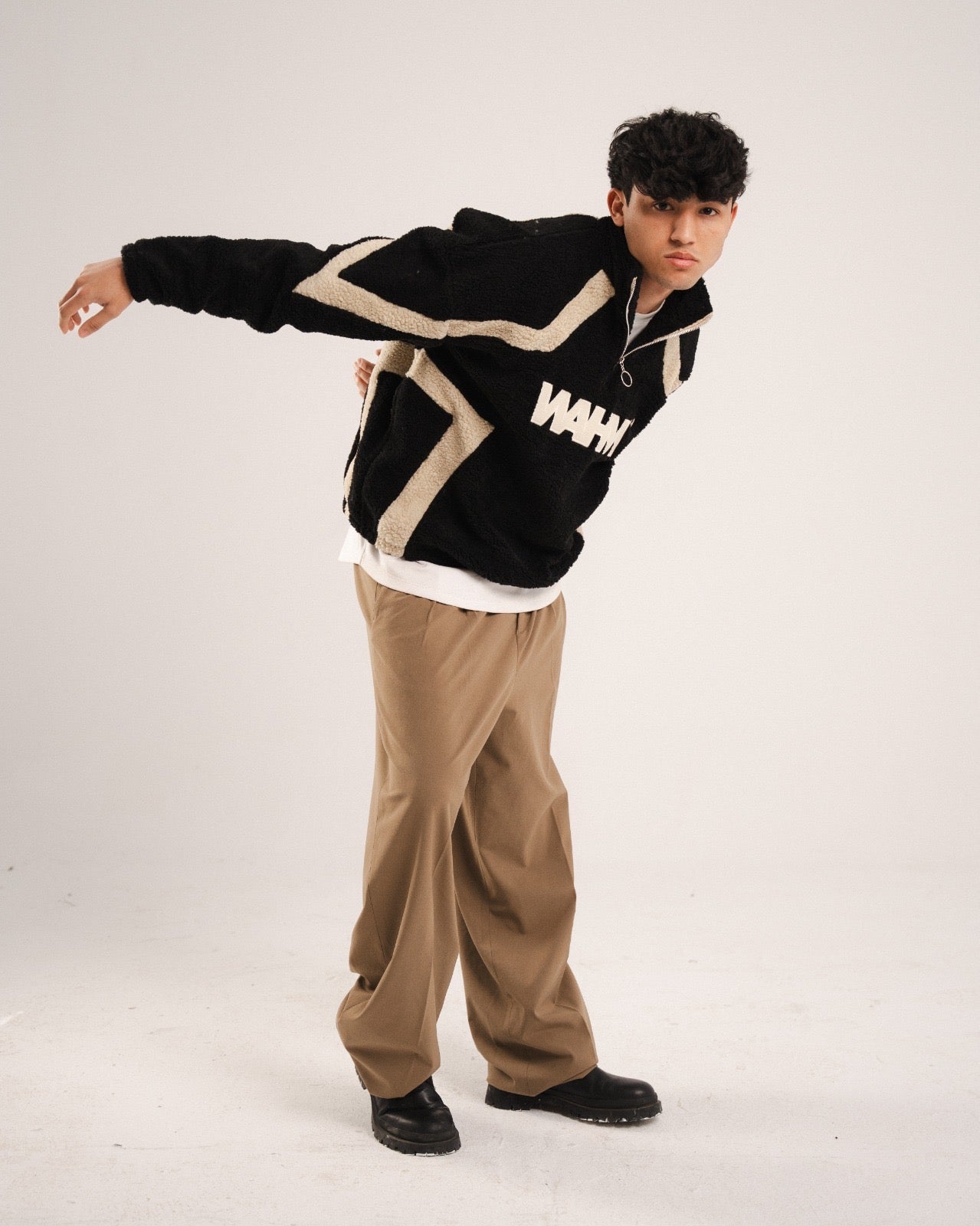 DOUBLE-STAR FLEECE CREWNECK